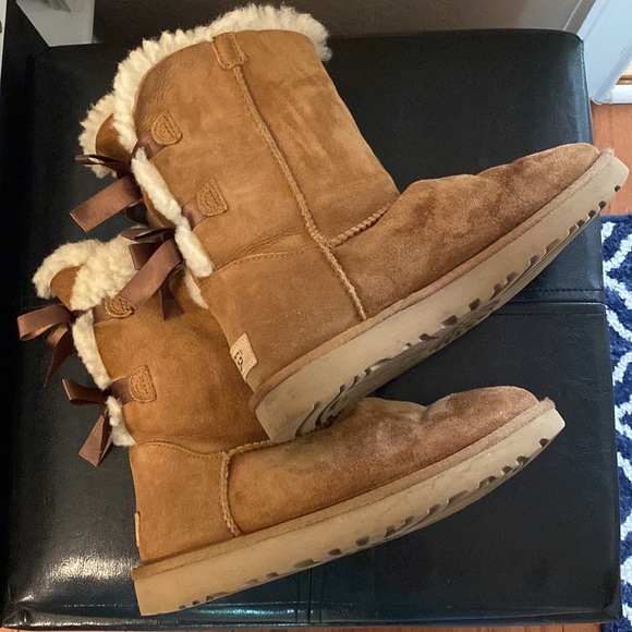 Ugg Women's Bailey Bow II - size 8 - Picture 6 of 9